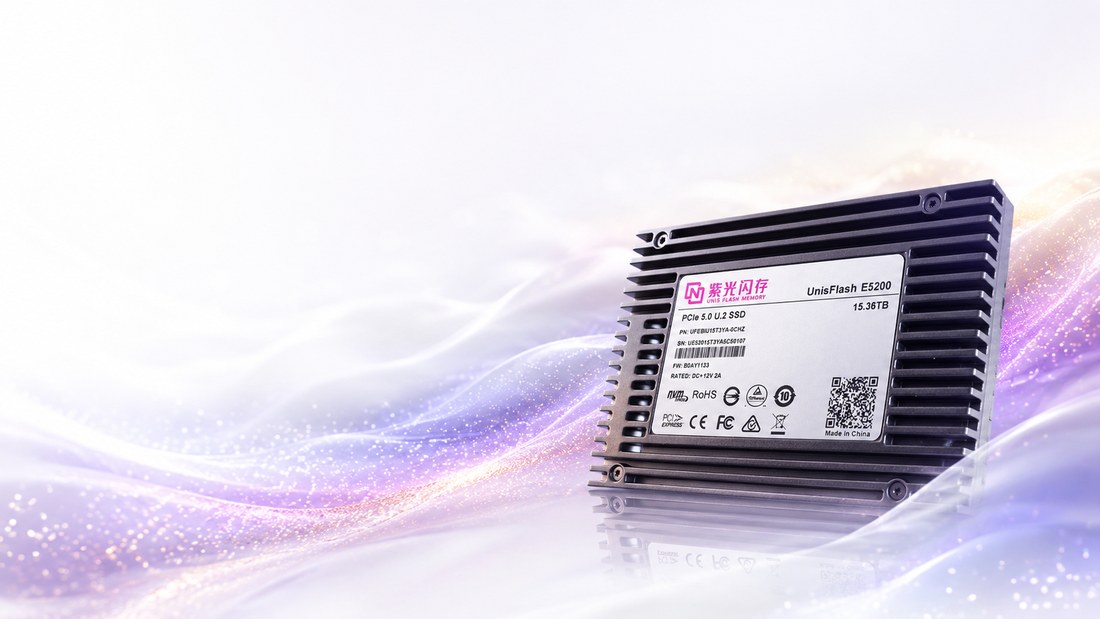紫光闪芯 UNIS FLASH ES200 PCIe Gen5 U.2 SSD 产品图